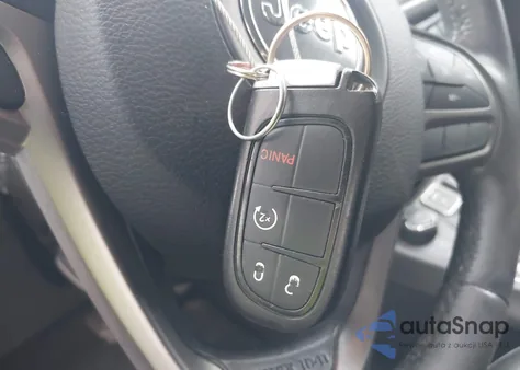 2019 Jeep Cherokee Latitude Plus 4X4 from USA, damaged, VIN 1C4PJMLB4KD232287